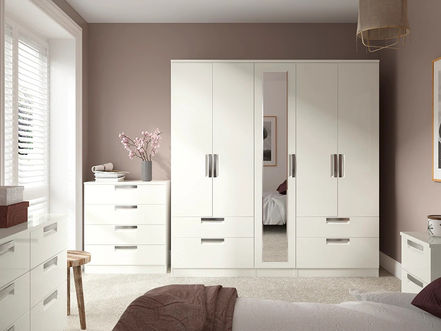 Steps to help choose the perfect wardrobe for your bedroom